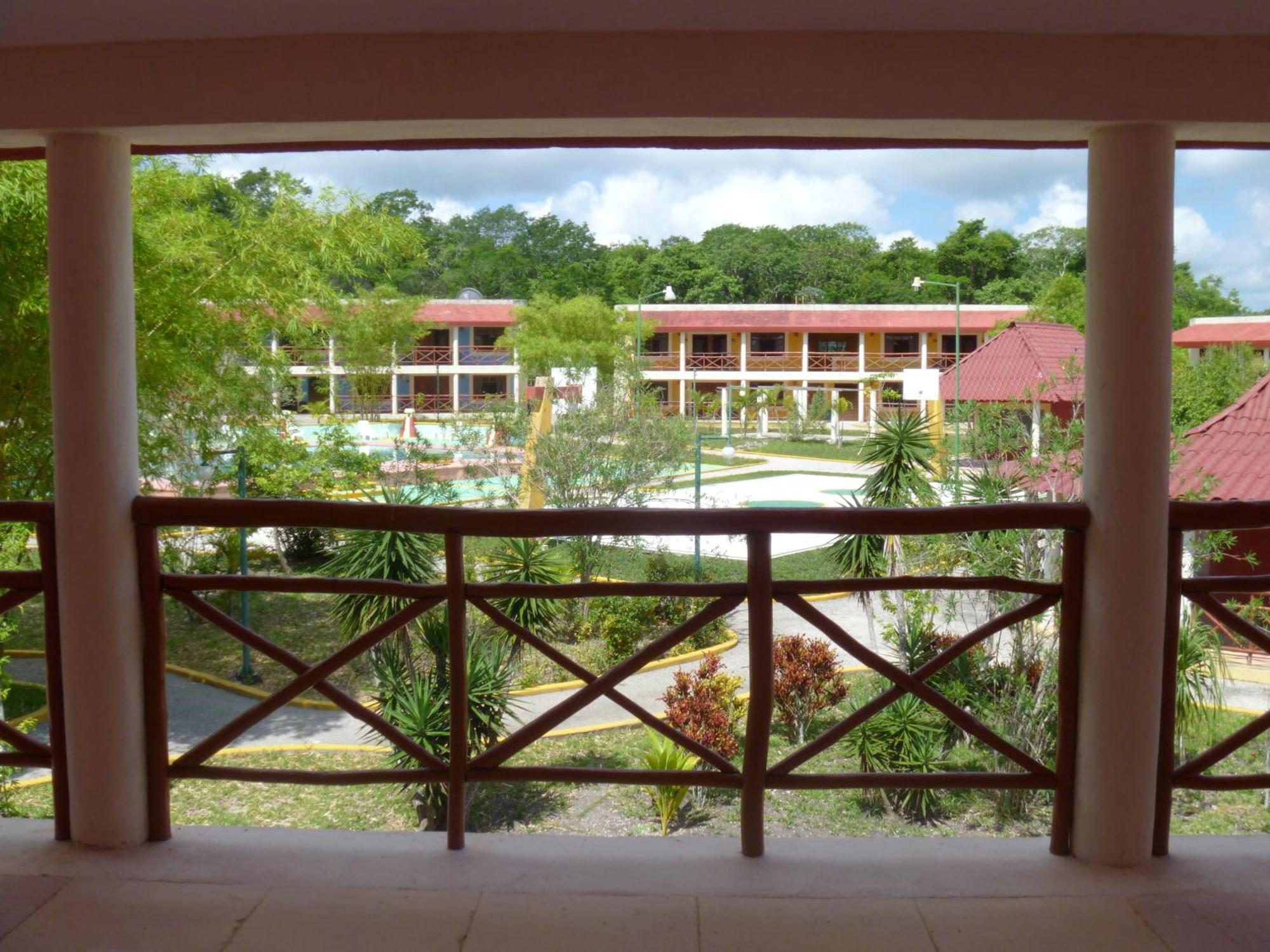Hotel Debliz אשפלוכיל מראה חיצוני תמונה