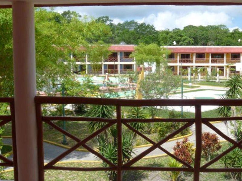 Hotel Debliz אשפלוכיל מראה חיצוני תמונה